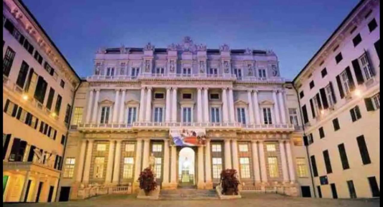 Amazing San Lorenzo 19, Rolli Palace Unesco - Stunning View Overlooking The Cathedral - Free Private Parking- Γένοβα Εξωτερικό φωτογραφία